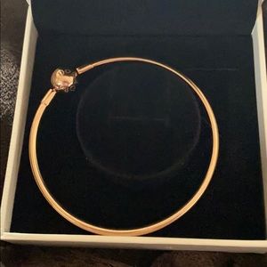 Pandora rose gold bangle